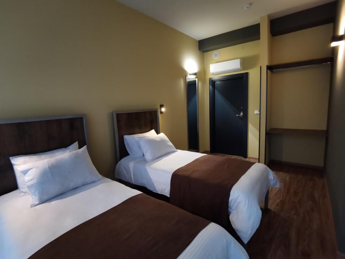 אורחיי Stark Hotel מראה חיצוני תמונה