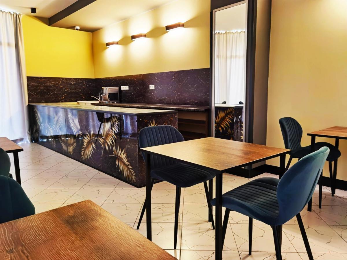 אורחיי Stark Hotel מראה חיצוני תמונה